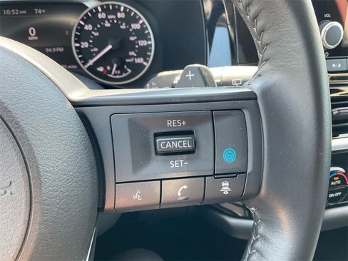 Used 2024 Nissan Pathfinder SV image 20