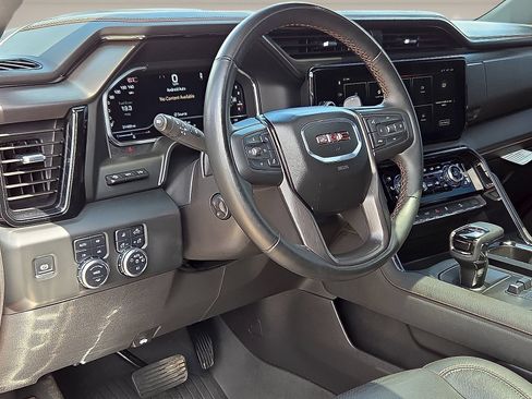 Used 2024 GMC Sierra 1500 AT4 w/ Technology Package AWD/4WD image 15