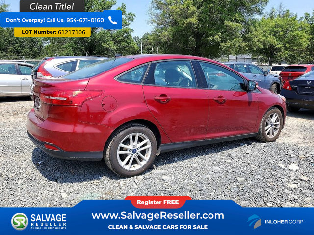 Used 2017 Ford Focus SE FWD image 4