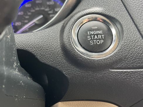 Used 2016 Subaru Outback 3.6R Limited image 18