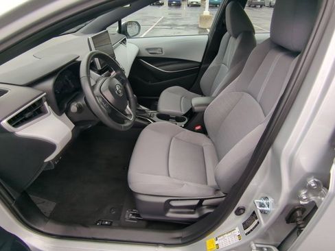 Certified 2025 Toyota Corolla SE image 8