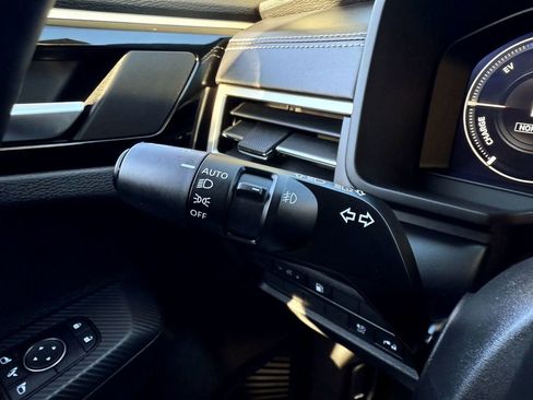 Used 2023 Mitsubishi Outlander SE image 14