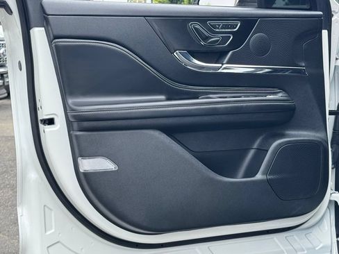 Used 2023 Lincoln Corsair FWD image 23