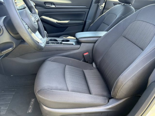 Used 2025 Nissan Altima 2.5 SV FWD image 20