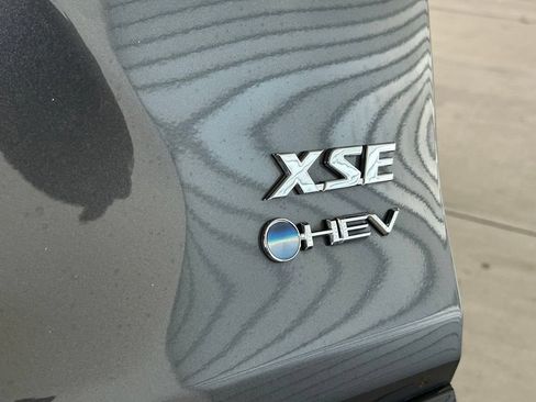 Used 2025 Toyota RAV4 XSE AWD/4WD image 42