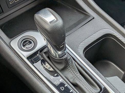 Used 2024 Nissan Sentra SV image 12