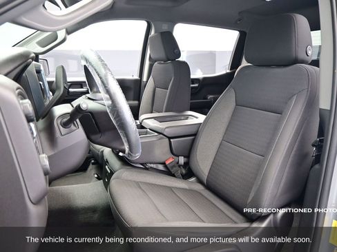 Used 2024 Chevrolet Silverado 1500 Custom Trail Boss w/ Dark Appearance Package image 7