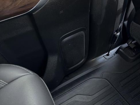Used 2019 GMC Sierra 1500 SLT w/ SLT Premium Package AWD/4WD image 33