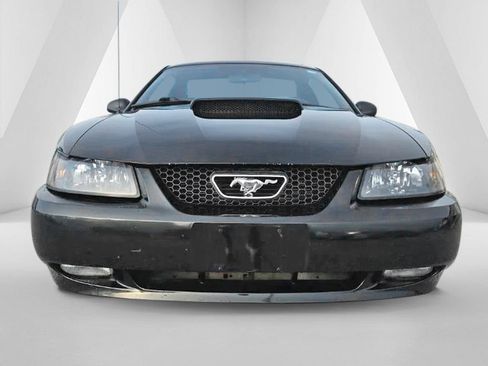 Used 2001 Ford Mustang GT RWD image 2
