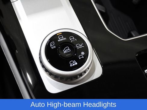 New 2025 Mitsubishi Outlander AWD image 23