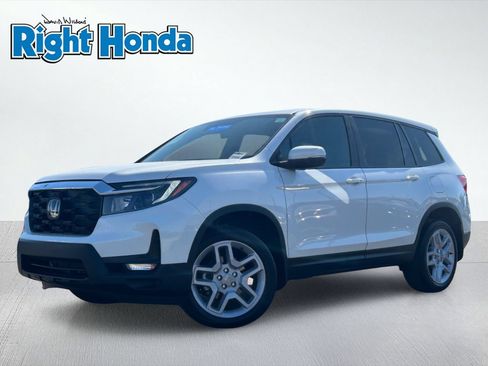 Used 2025 Honda Passport EX-L image 2
