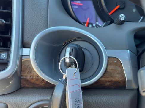 Used 2016 Porsche Cayenne image 23