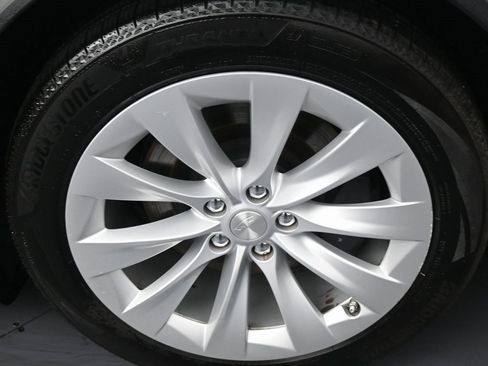 Used 2019 Tesla Model X 100D image 42