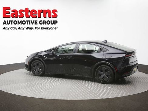 Used 2023 Toyota Prius LE FWD image 60
