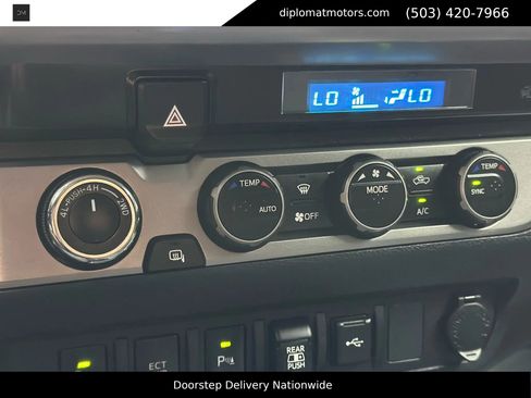 Used 2021 Toyota Tacoma SR5 w/ Trail Edition image 28