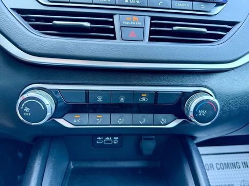 Used 2022 Nissan Altima 2.5 SV FWD image 39