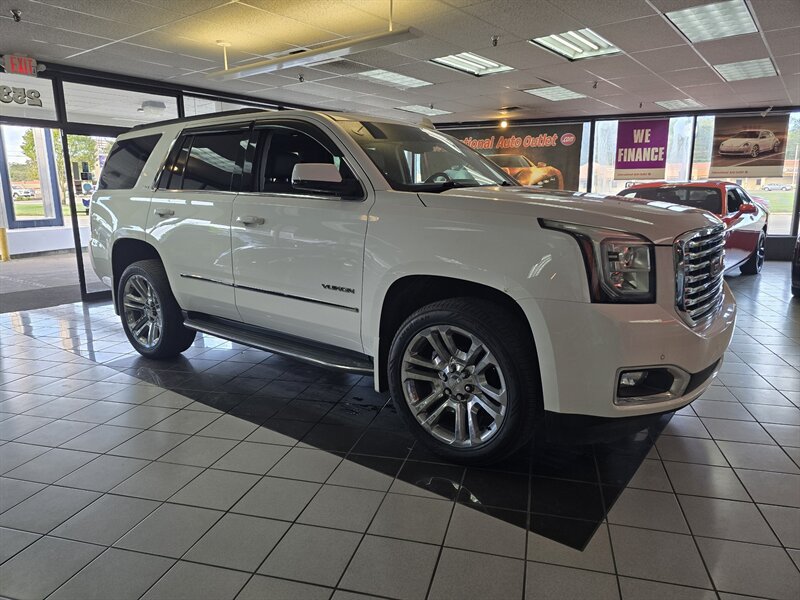 Used 2017 GMC Yukon SLT w/ Premium Edition AWD/4WD image 3