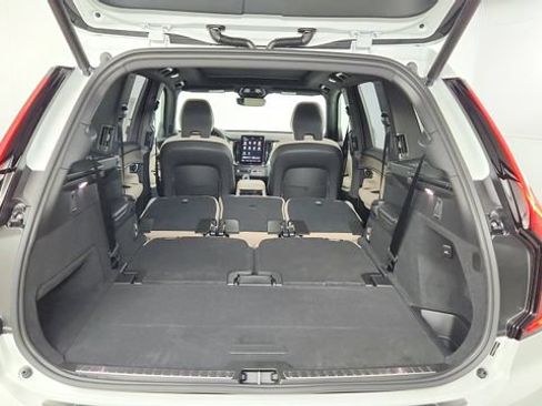 Certified 2026 Volvo XC90 B6 Plus w/ Protection Package Premier AWD/4WD image 44
