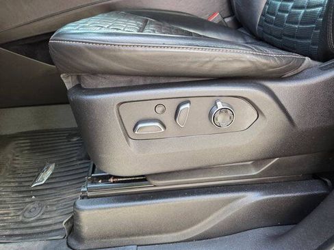 Used 2023 Cadillac Escalade ESV V AWD/4WD image 14
