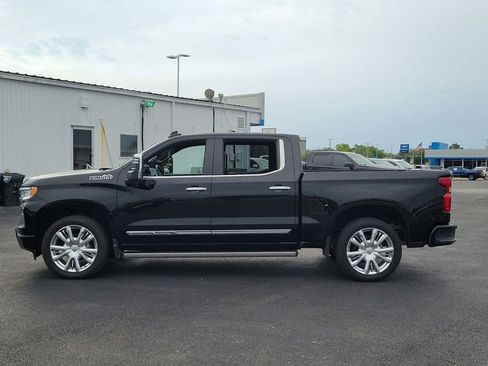 Used 2025 Chevrolet Silverado 1500 High Country w/ High Country Premium Package image 3
