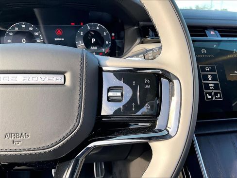 New 2026 Land Rover Range Rover Velar Dynamic SE image 18