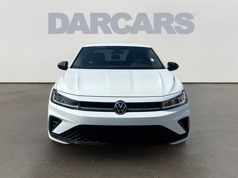 Used 2025 Volkswagen Jetta Sport FWD image 2
