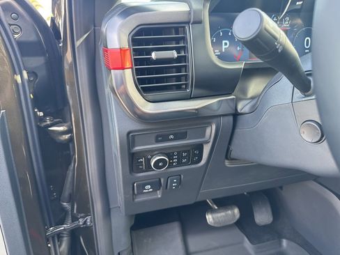Used 2025 Ford F150 Raptor image 21