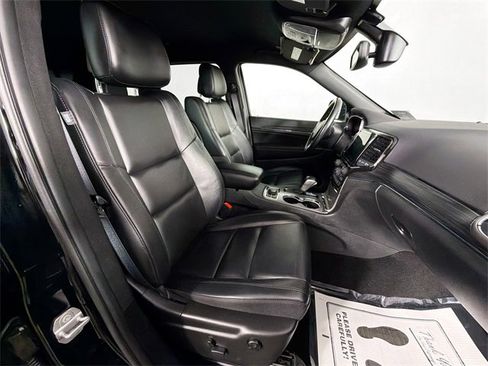 Used 2022 Jeep Grand Cherokee Limited image 25