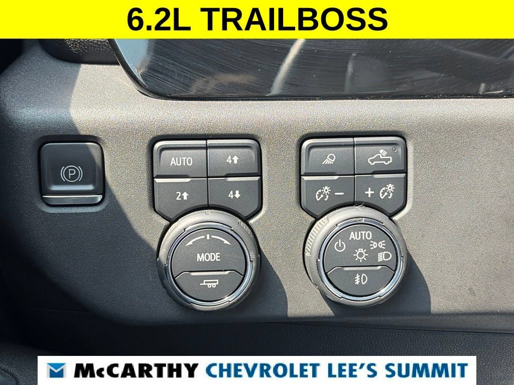 Used 2023 Chevrolet Silverado 1500 LT Trail Boss w/ Convenience Package II AWD/4WD image 11