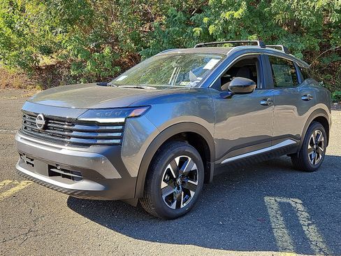 New 2026 Nissan Kicks SV w/ SV Premium Package image 3