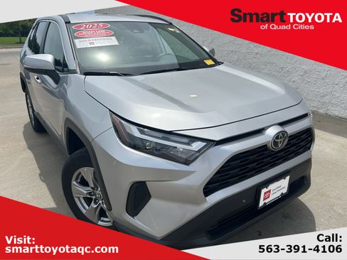 Certified 2025 Toyota RAV4 XLE AWD/4WD image 1