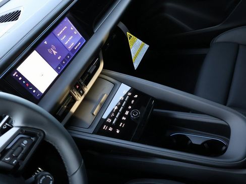 New 2025 Porsche Macan 4S Electric image 23