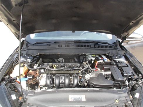 Used 2014 Ford Fusion SE FWD image 33
