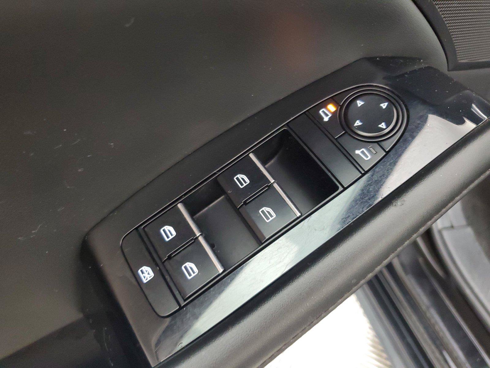 Used 2024 MAZDA MAZDA3 s FWD image 20