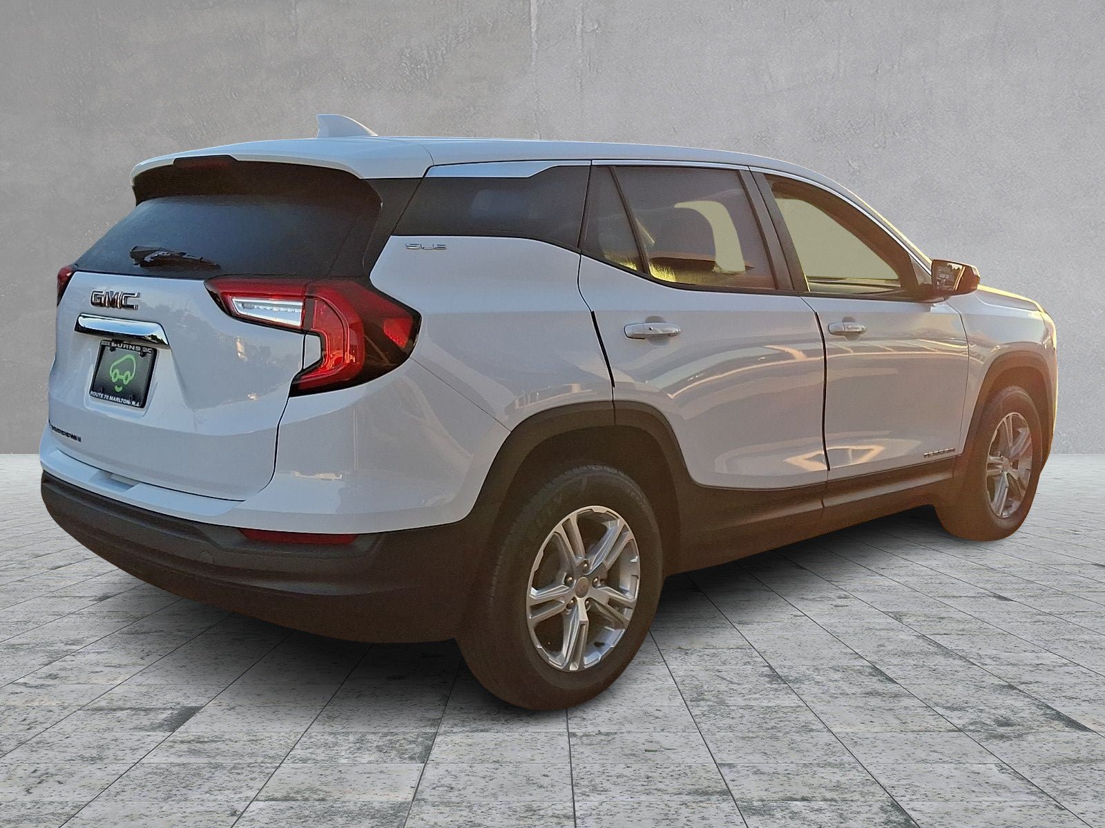 Certified 2023 GMC Terrain SLE FWD image 4