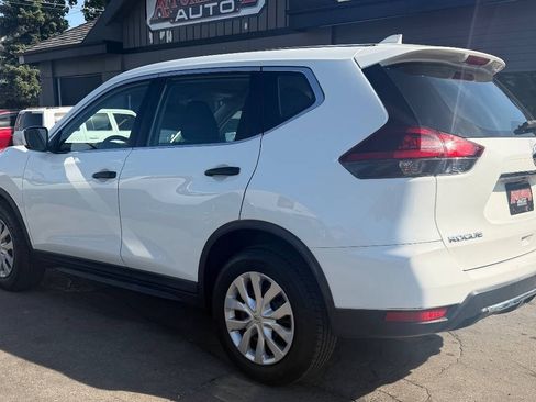Used 2018 Nissan Rogue S FWD image 14