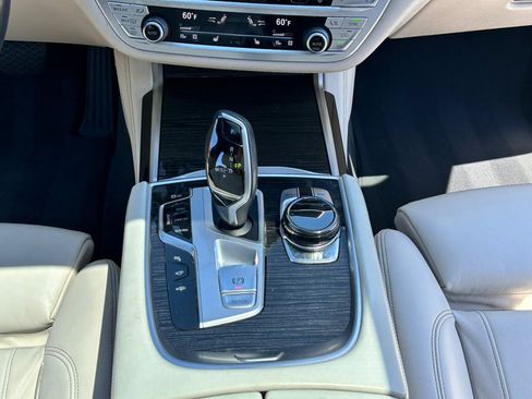 Used 2016 BMW 750i xDrive AWD/4WD image 36
