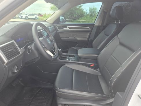Used 2023 Volkswagen Atlas SE FWD image 9