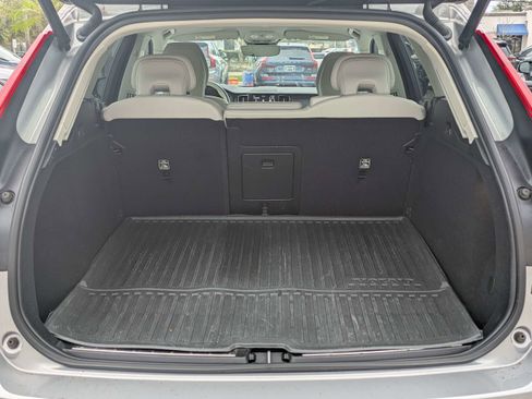 Used 2024 Volvo XC60 B5 Plus w/ Protection Package Premier AWD/4WD image 13