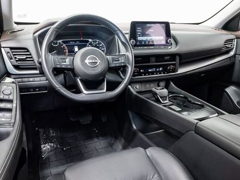 Used 2023 Nissan Rogue SV w/ SV Premium B Package image 7