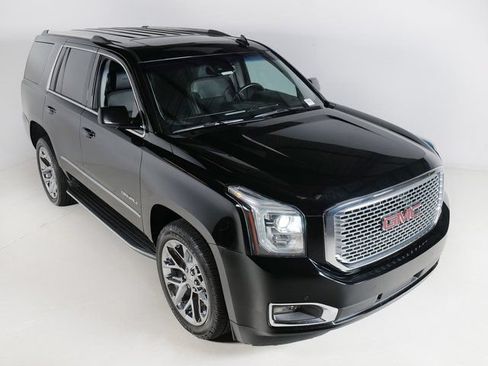 Used 2015 GMC Yukon Denali w/ Open Road Package AWD/4WD image 31