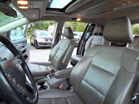 Used 2014 Honda Odyssey Touring Elite image 29
