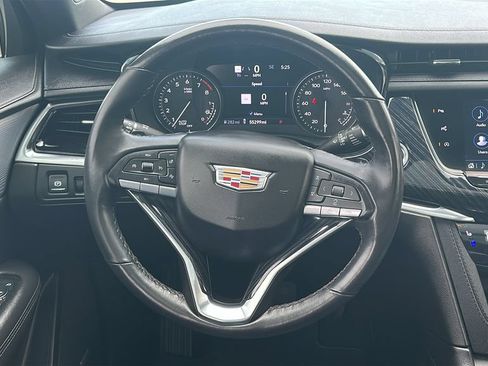 Used 2024 Cadillac XT6 Premium Luxury w/ Technology Package FWD image 23