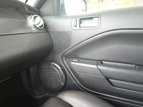 Used 2008 Ford Mustang GT RWD image 9