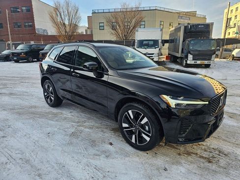 Certified 2026 Volvo XC60 B5 Core w/ Protection Package Premier image 5