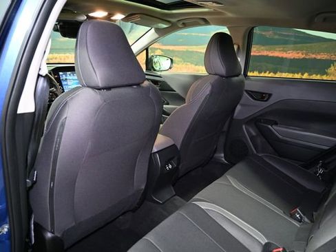 Used 2025 Subaru Crosstrek 2.0i Premium image 48