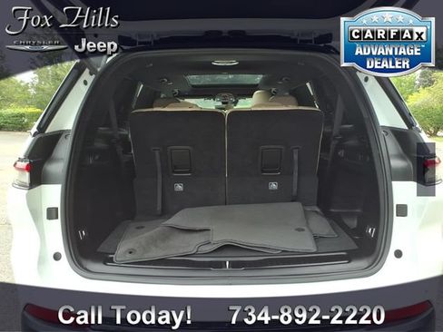 Used 2025 Jeep Grand Cherokee L Limited w/ Luxury Tech Group II AWD/4WD image 10