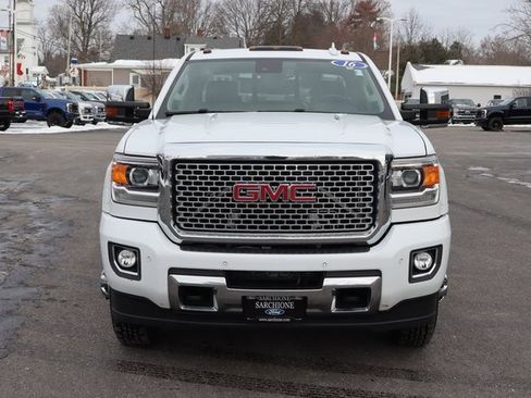 Used 2016 GMC Sierra 3500 Denali w/ Duramax Plus Package image 17