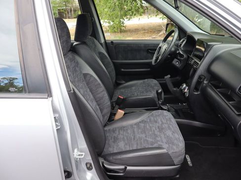 Used 2004 Honda CR-V LX image 22