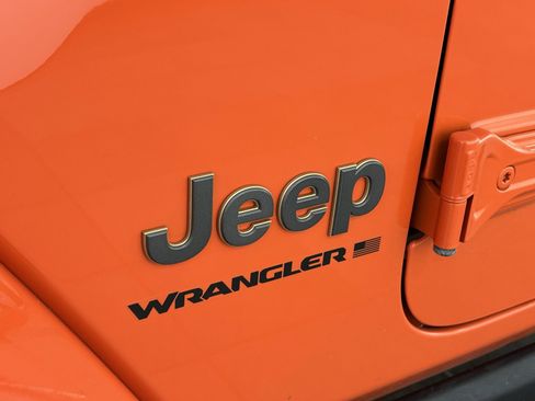 Used 2023 Jeep Wrangler Unlimited Rubicon 392 image 5